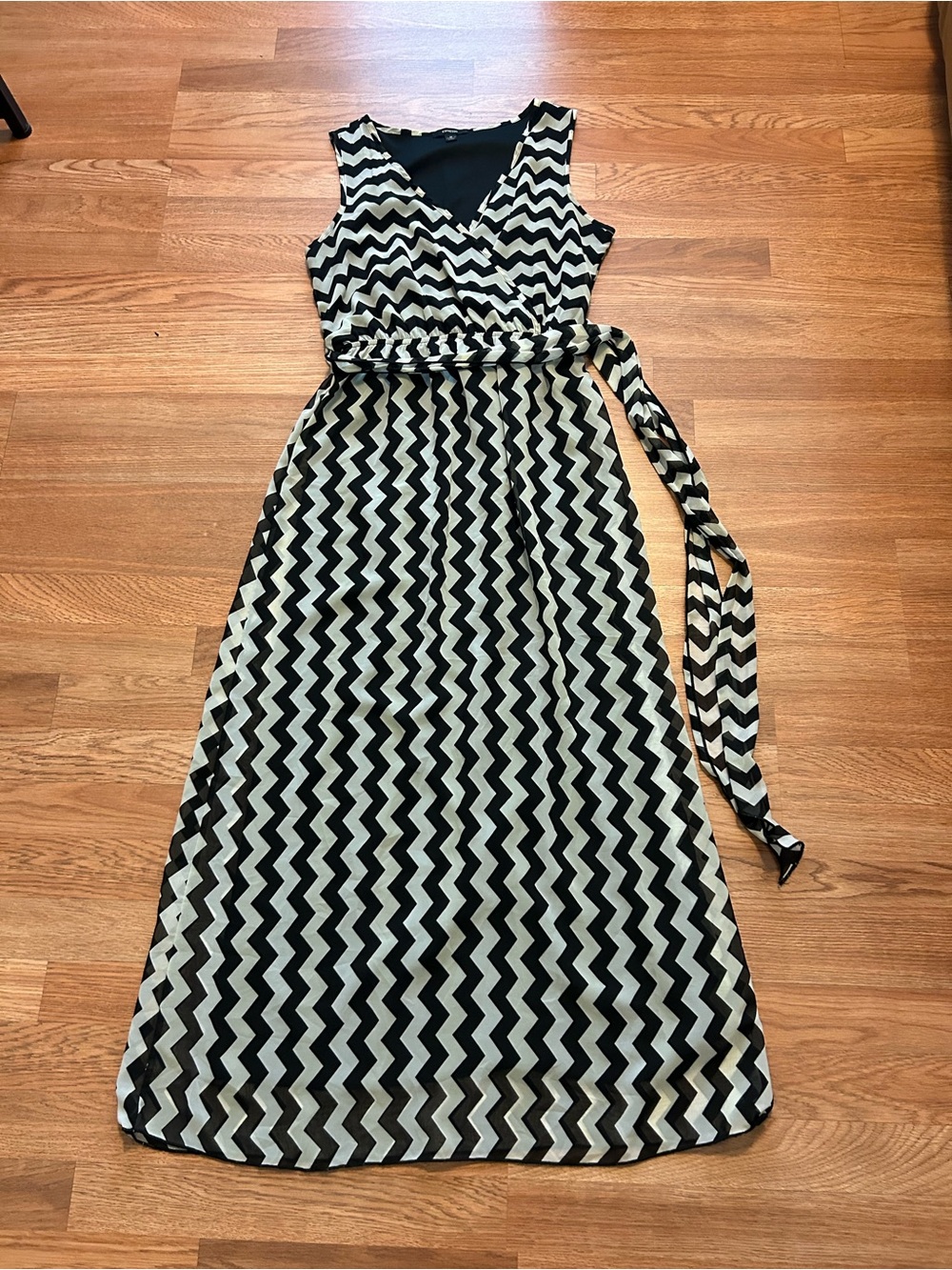 Espresso Black and Cream Chevron Wrap Maxi Dress.Size medium